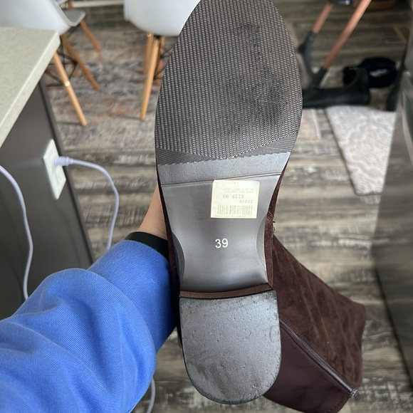 EUC fringe boots. - Picture 6 of 10